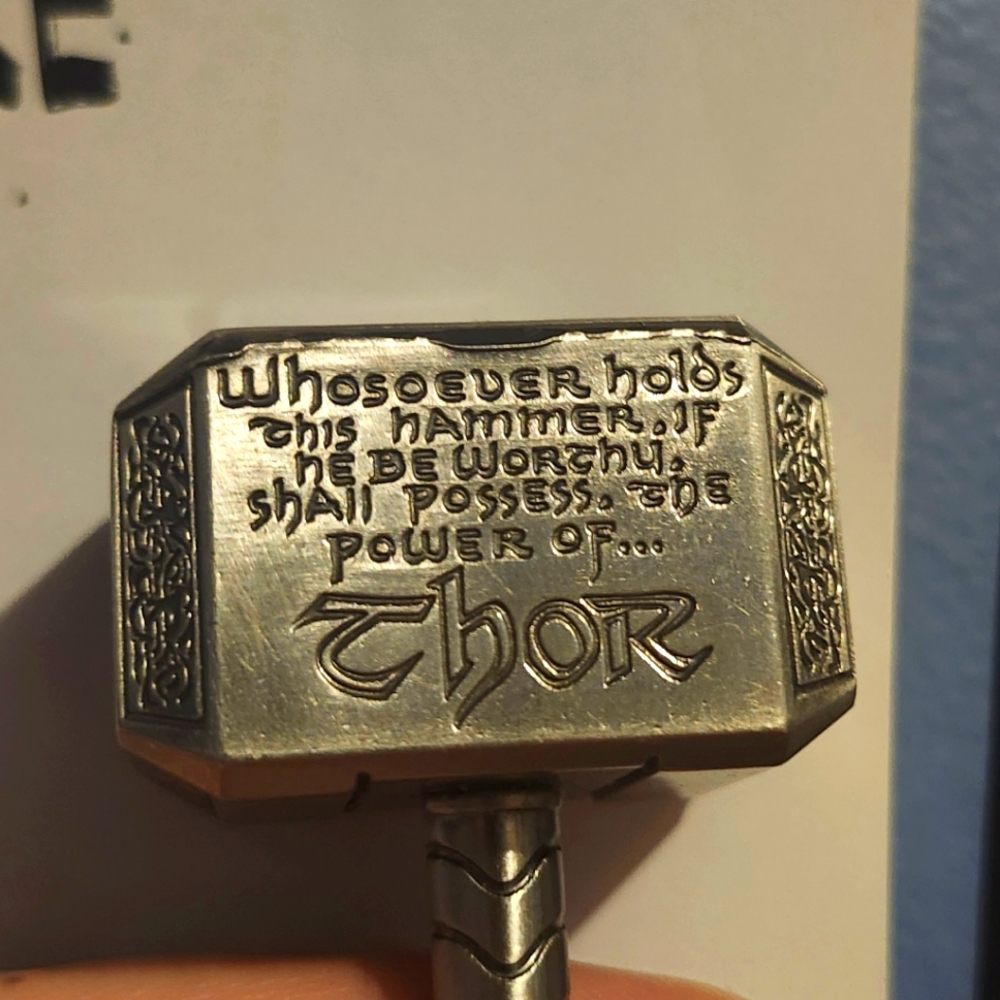 Official Marvel Thor Mjolnir Keychain